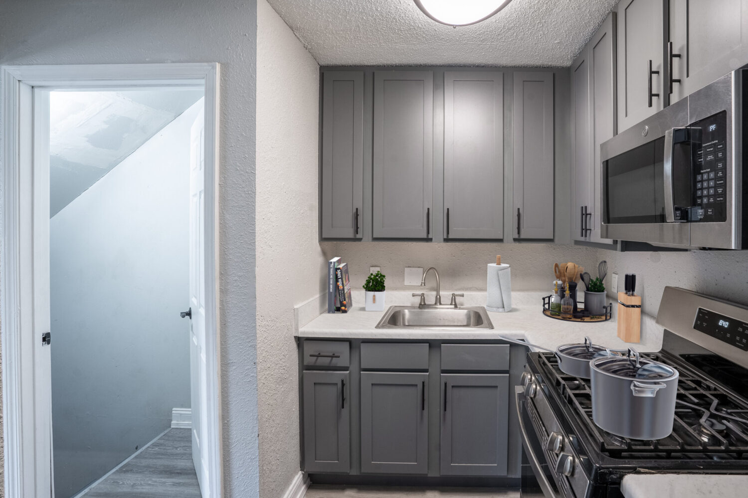 Parker Square Apartments Kitchen
