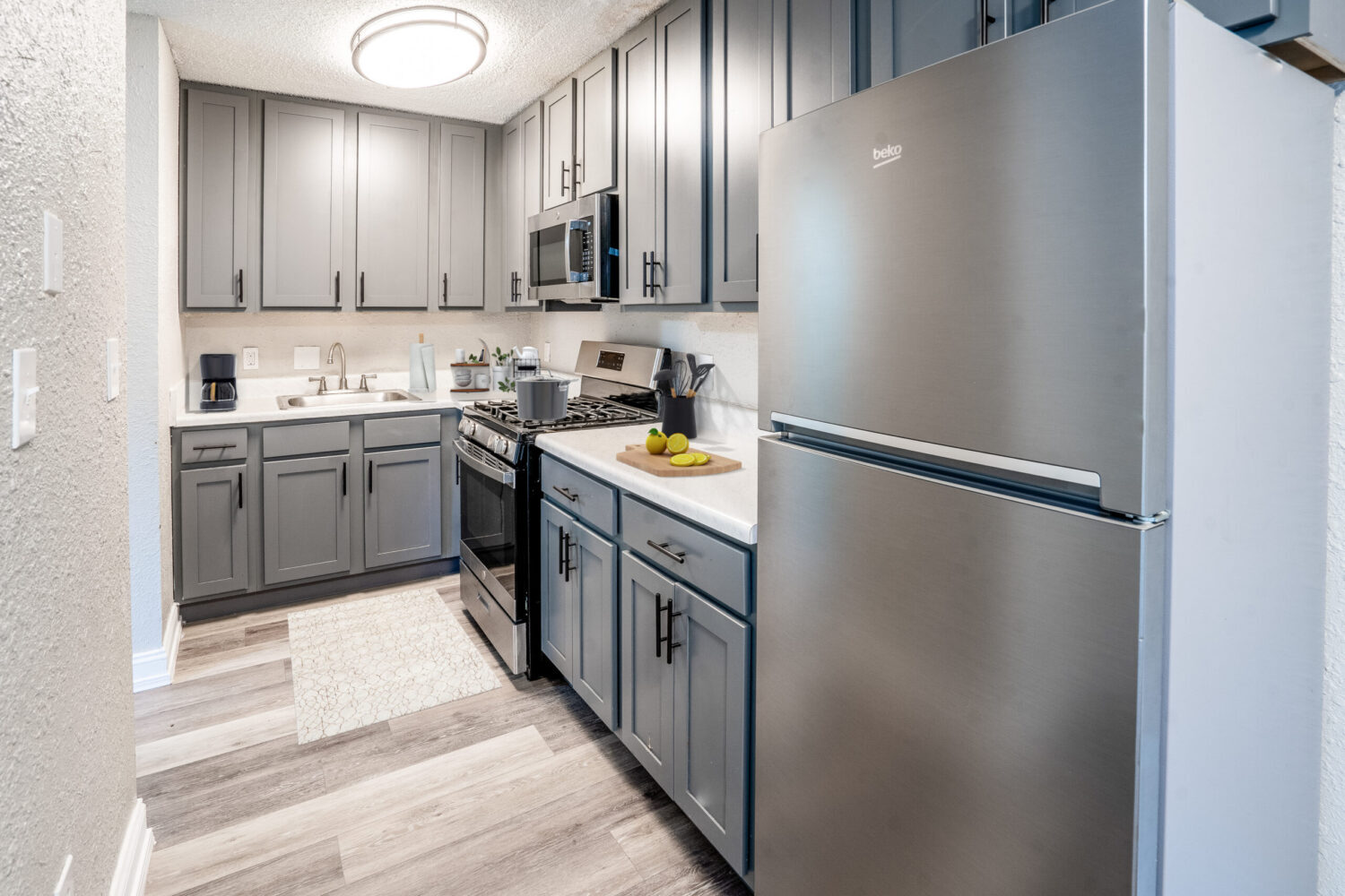 Parker Square Apartments Kitchen